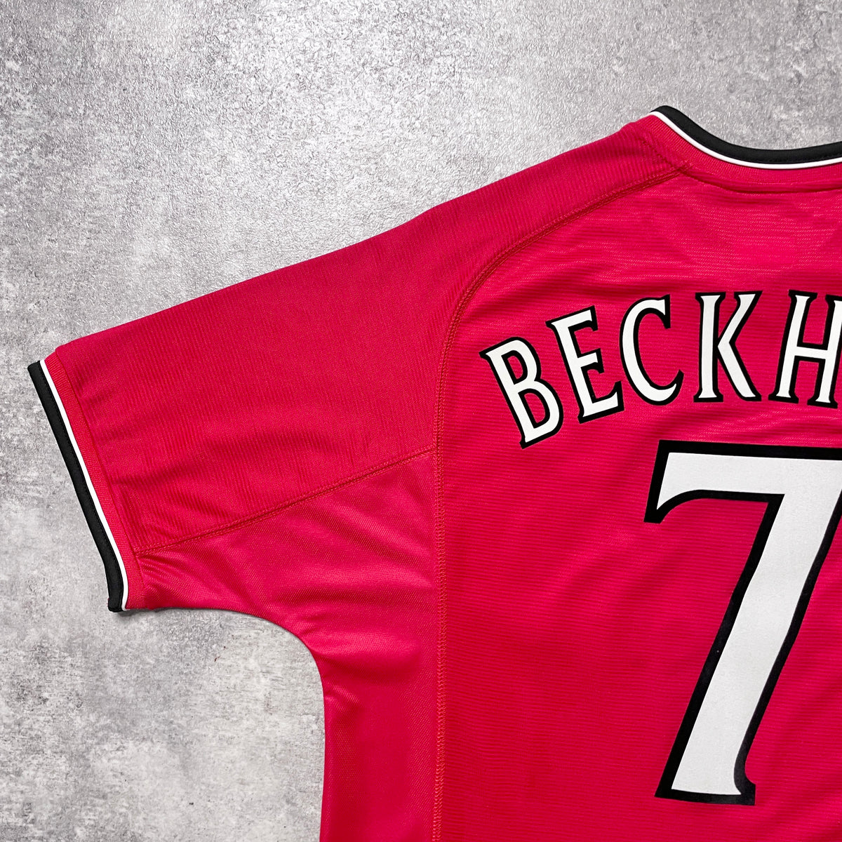 【正規品2000-2001 Umbro Manchester united home Beckham #7】