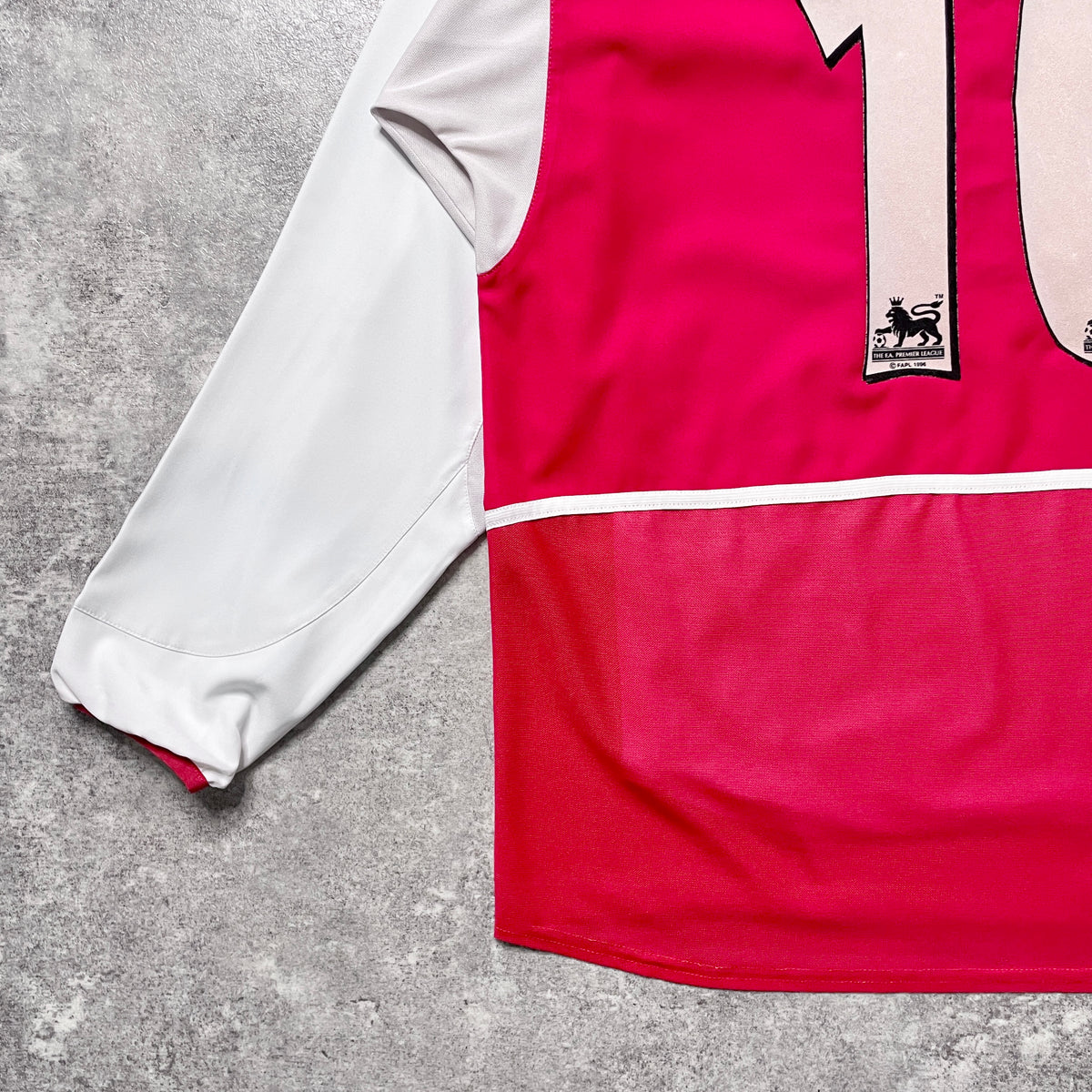 【正規選手支給2002-2004 NIKE Arsenal home L/S BERGKAMP #10】