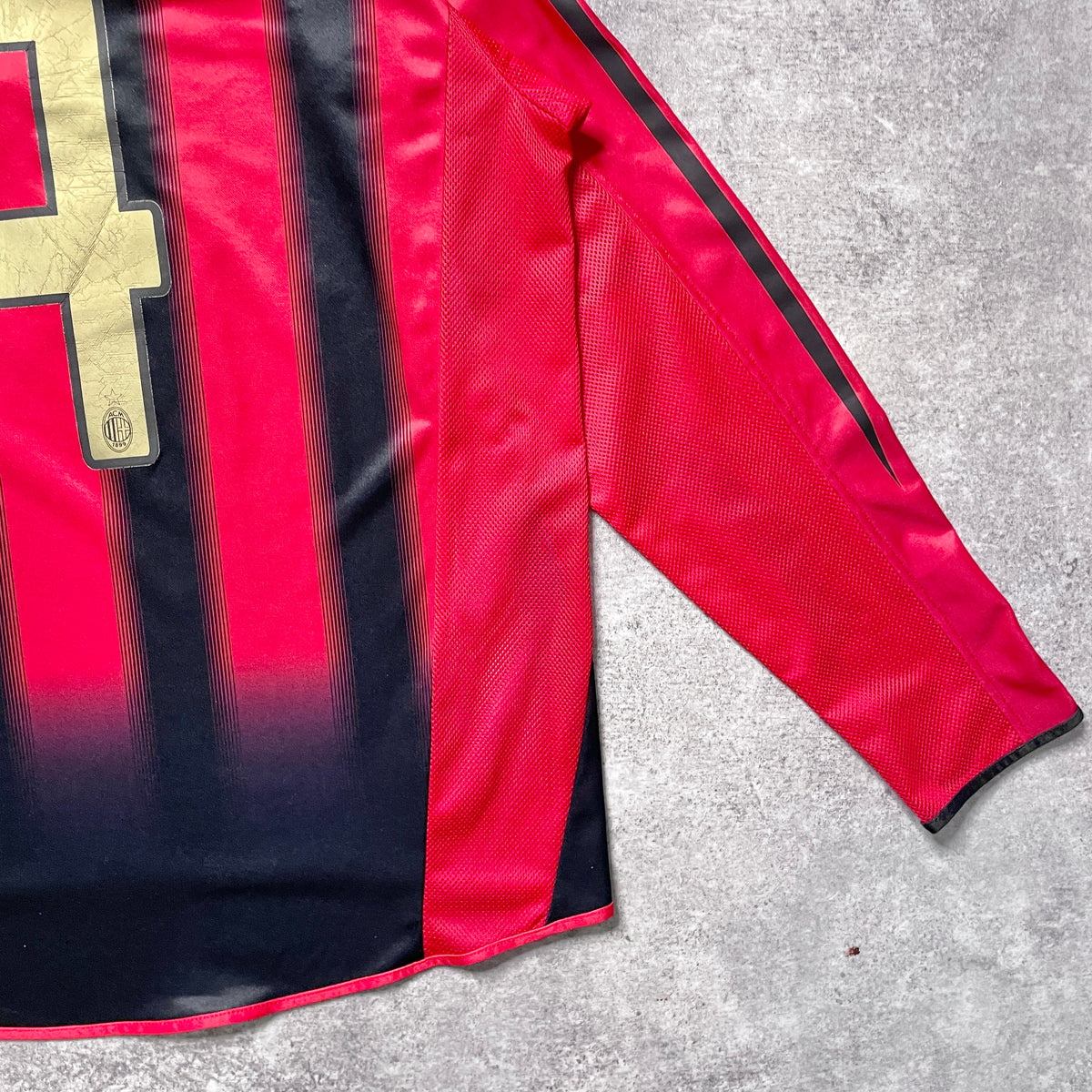 【正規品2004-2005 adidas AC Milan home L/S KALADZE #4】