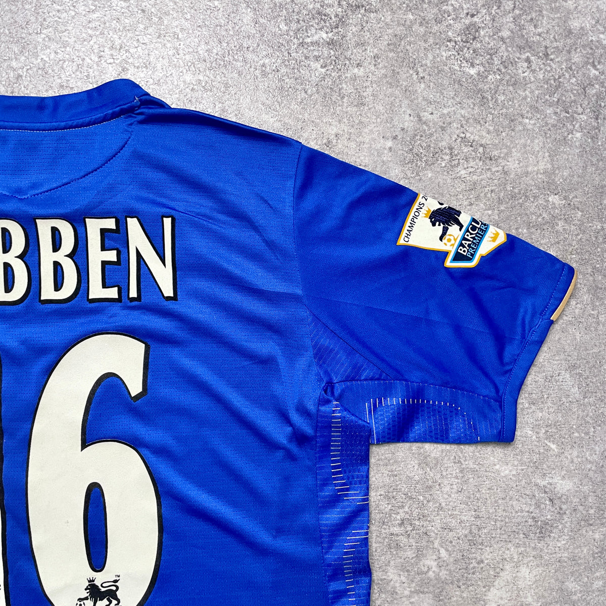【正規品2005-2006 UMBRO Chelsea home ROBBEN #16】