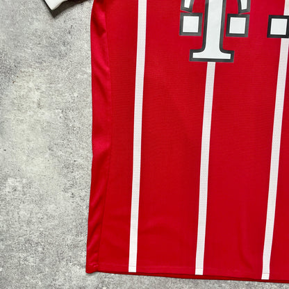 【正規品2017-2018 adidas Bayern München home JAMES #11】