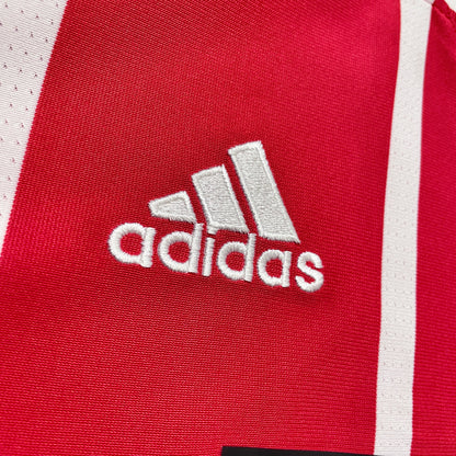 【正規品2017-2018 adidas Bayern München home JAMES #11】