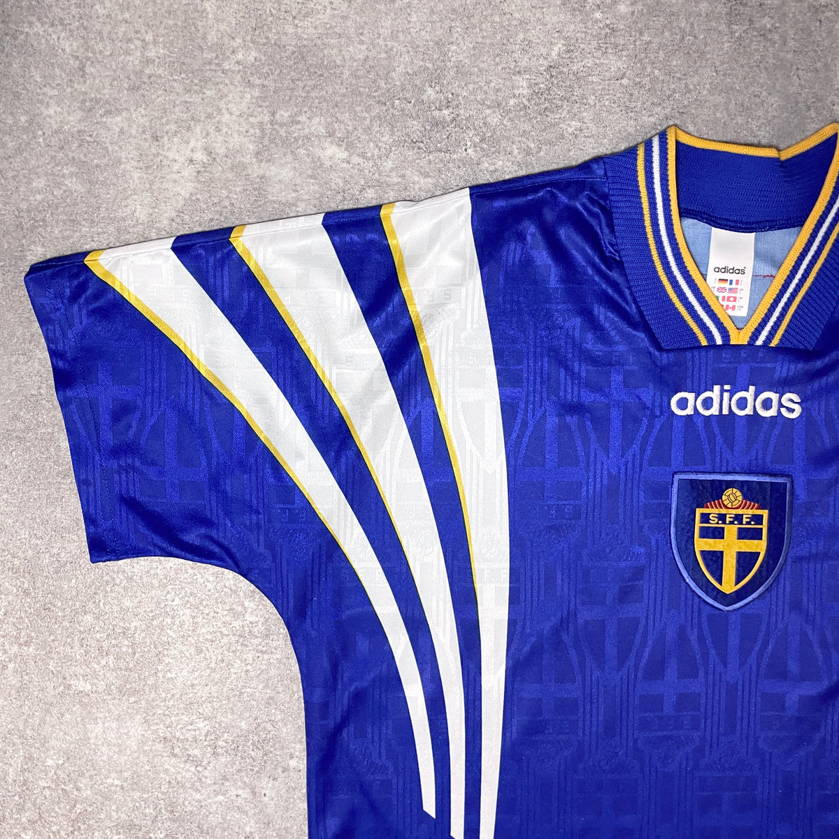 【正規品1996-1998 adidas Sweden away shirt】