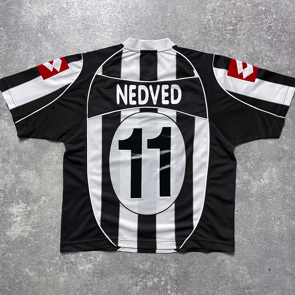 【正規品2002-2003 Lotto Juventus home NEDVED #11】
