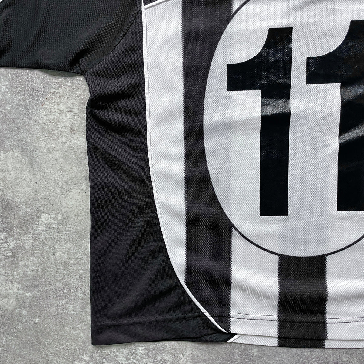 【正規品2002-2003 Lotto Juventus home NEDVED #11】