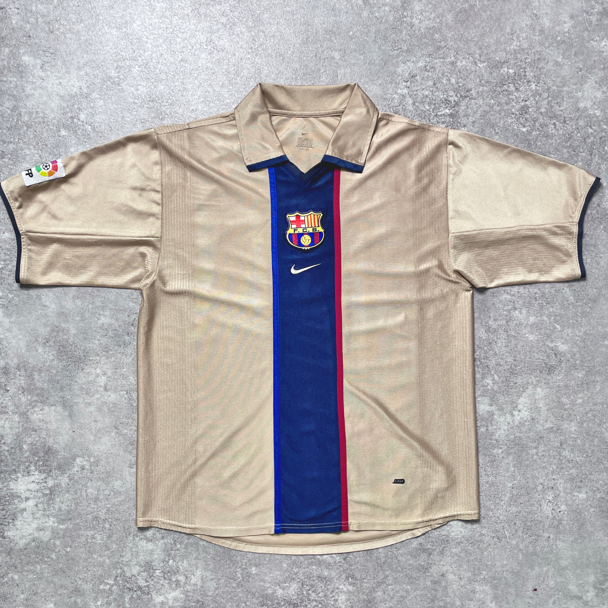 【正規品2001-2002 NIKE FC Barcelona away shirt】