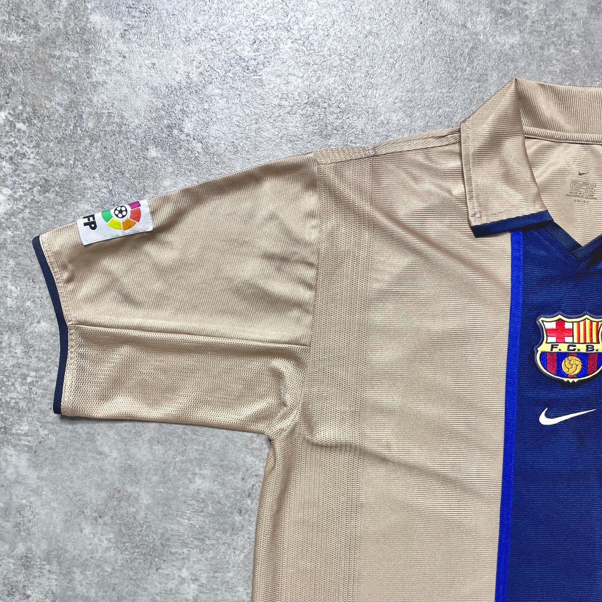 【正規品2001-2002 NIKE FC Barcelona away shirt】