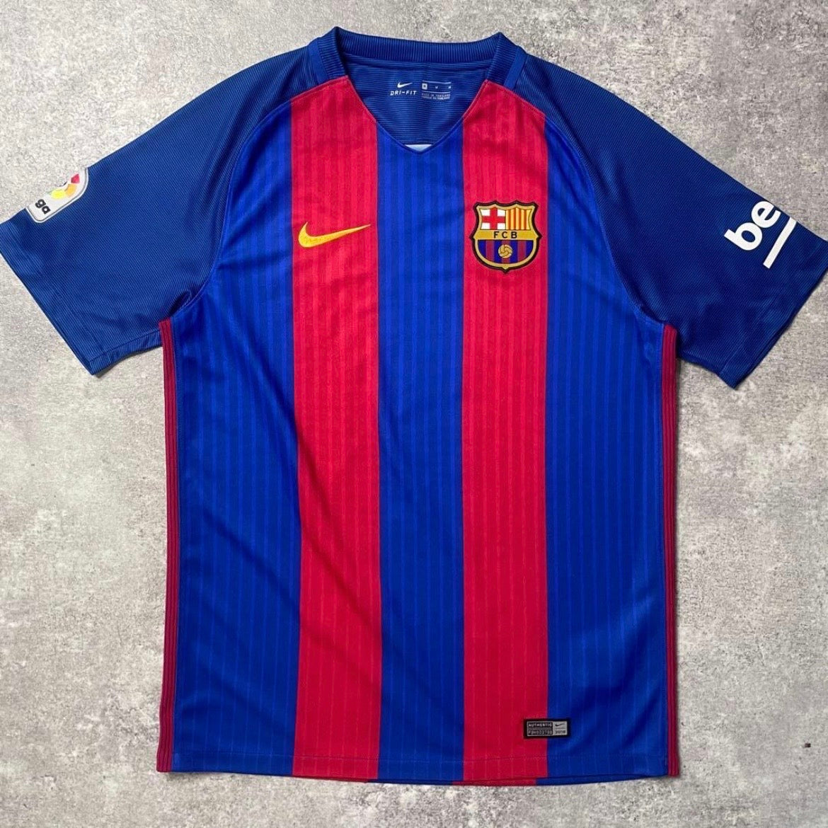 【正規品2016-2017 NIKE Barcelona home Messi #10】