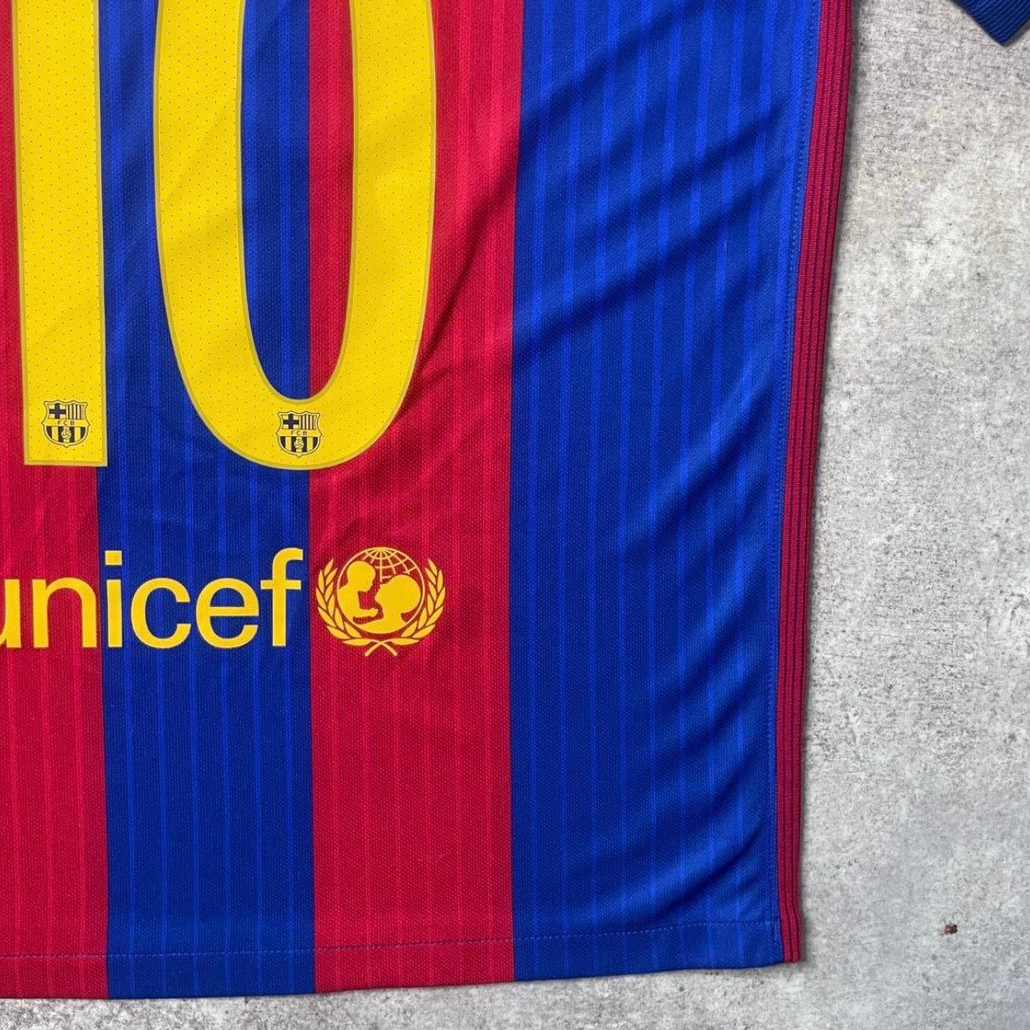【正規品2016-2017 NIKE Barcelona home Messi #10】