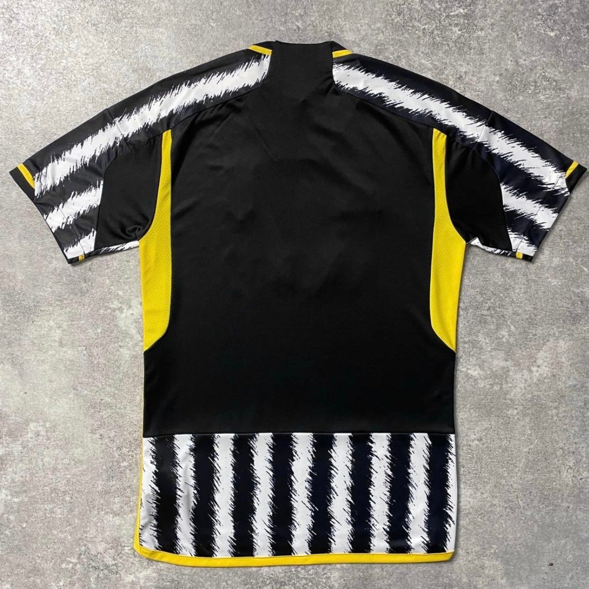 【BNWT正規品2023-2024 adidas Juventus home shirt】