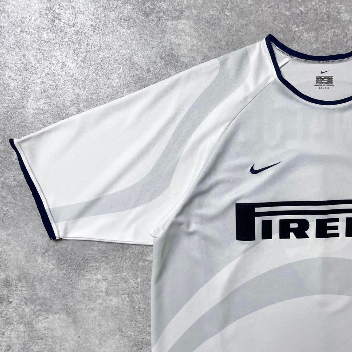 【正規品2001-2002 NIKE Inter away Ronaldo #9】