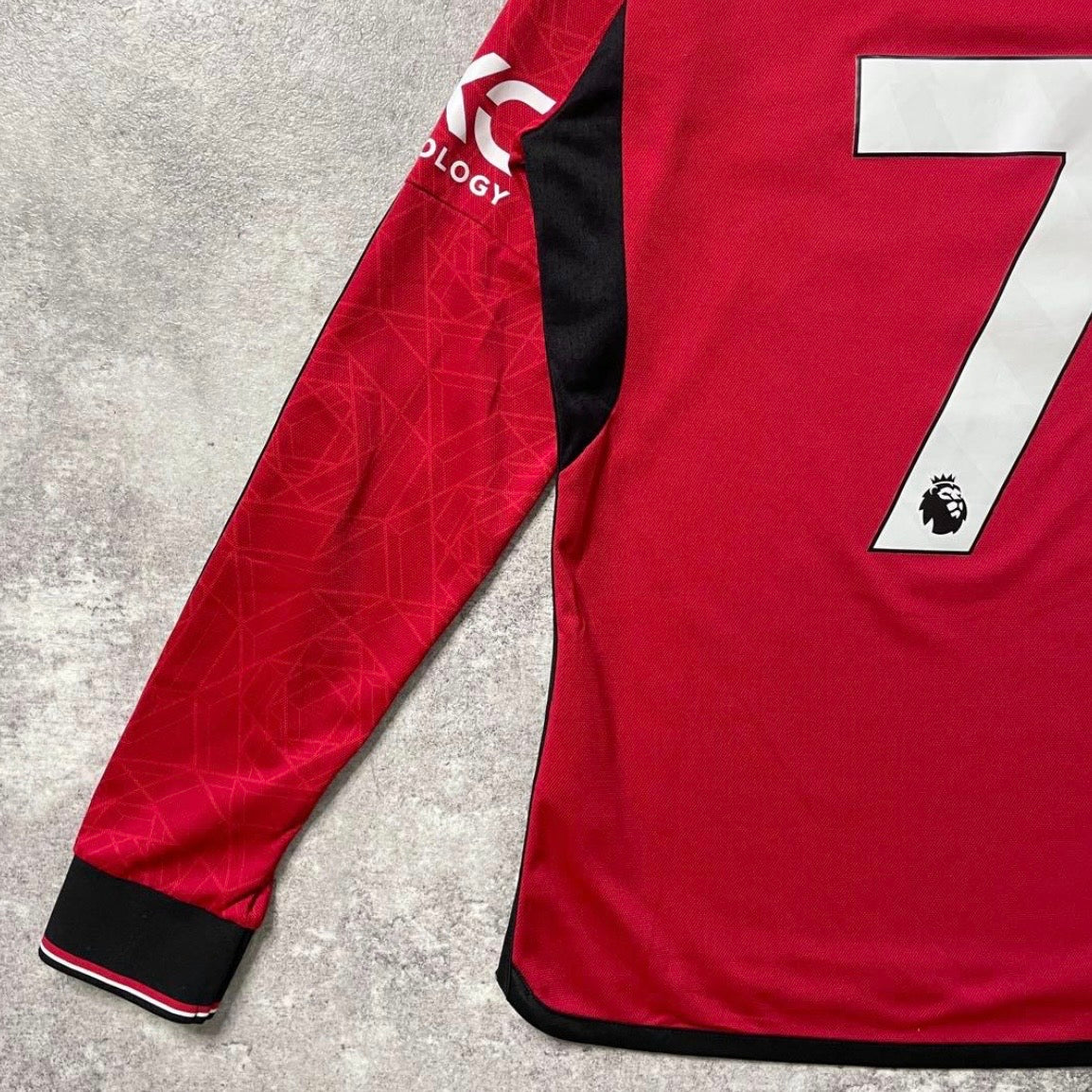 【正規品2023-2024 adidas Manchester United home MOUNT #7】