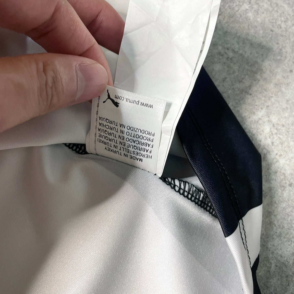 【正規選手支給品2016-2017 PUMA Newcastle United home shirt】