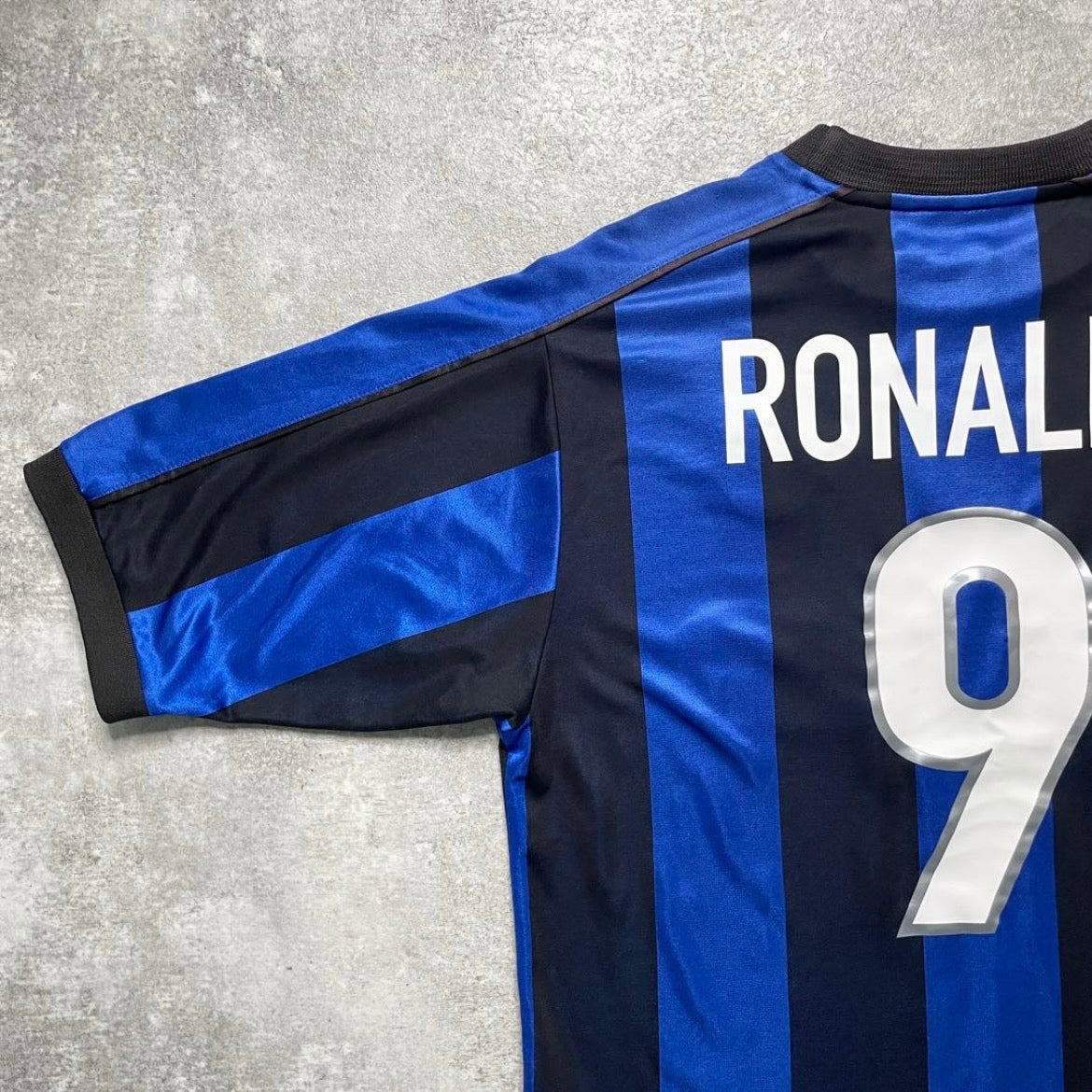 【正規品1999-2000 NIKE Inter Milan home Ronaldo #9】