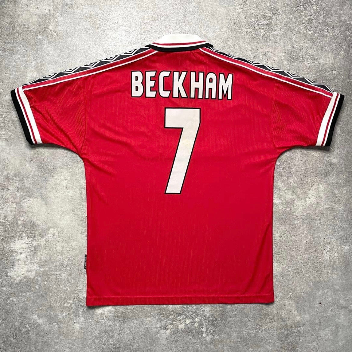 【正規品1998-1999 UMBRO Manchester United home treble Beckham#7】