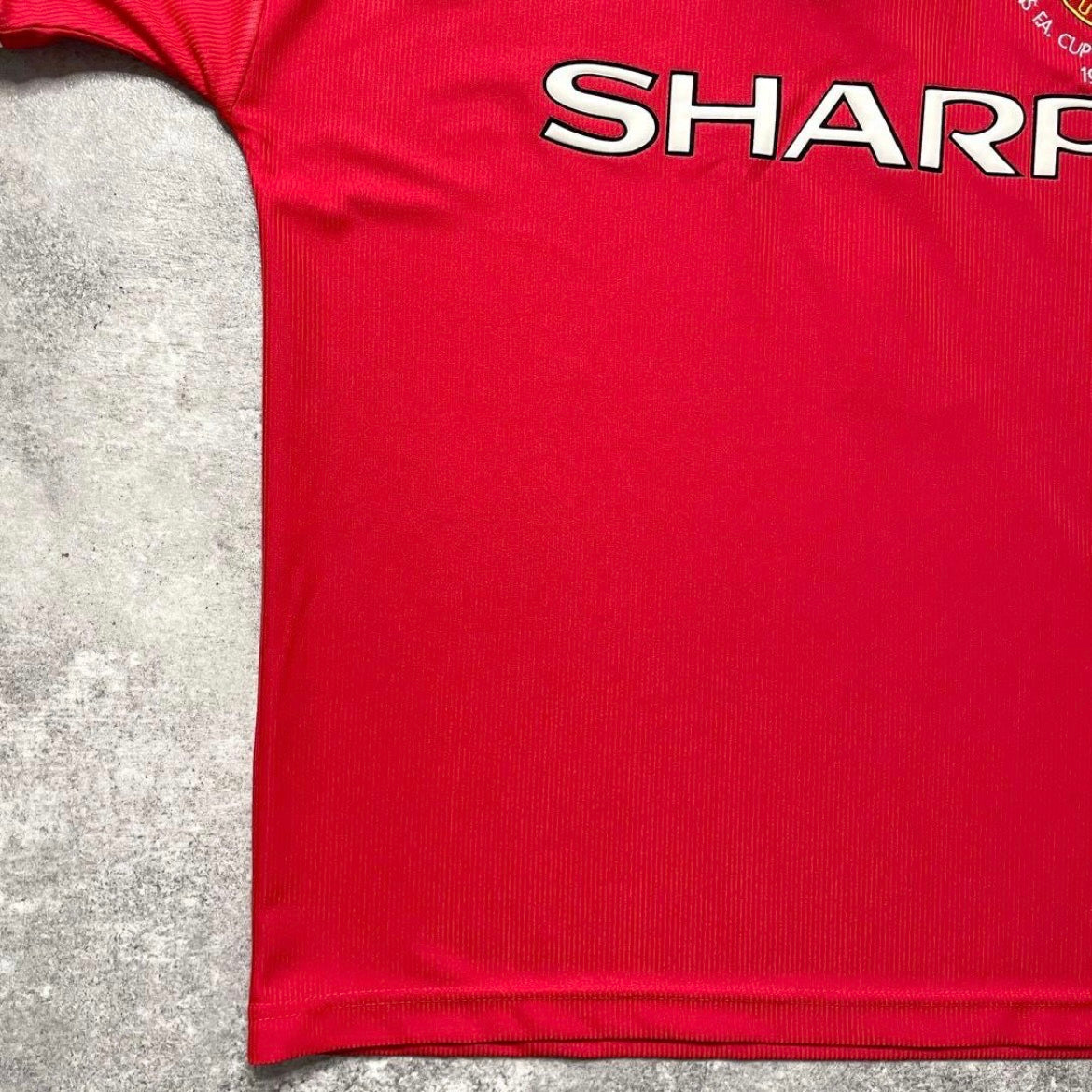 【正規品1998-1999 UMBRO Manchester United home treble Beckham#7】
