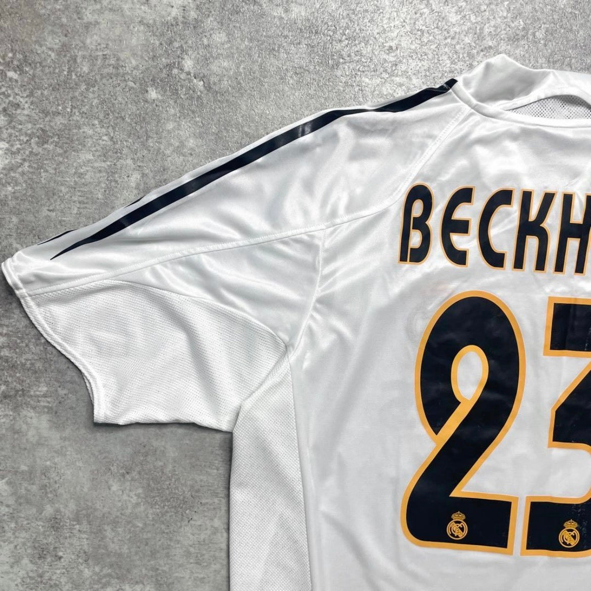 【正規品2004-2005 adidas Real Madrid home Beckham #23】