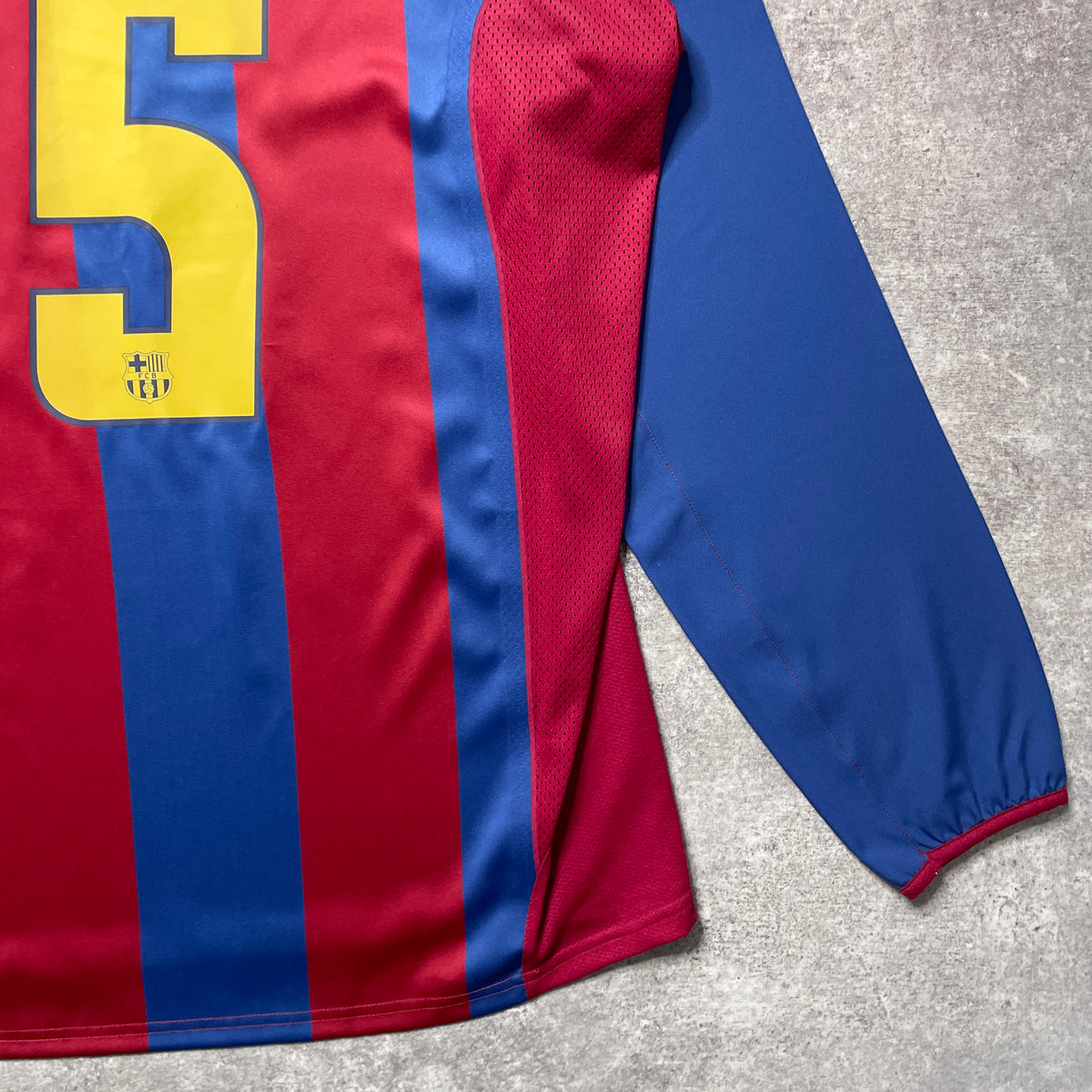 【正規選手支給品2004-2005 NIKE Barcelona home L/S PUYOL #5】