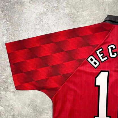 【正規品1996-1998 UMBRO Manchester United Home Beckham #10