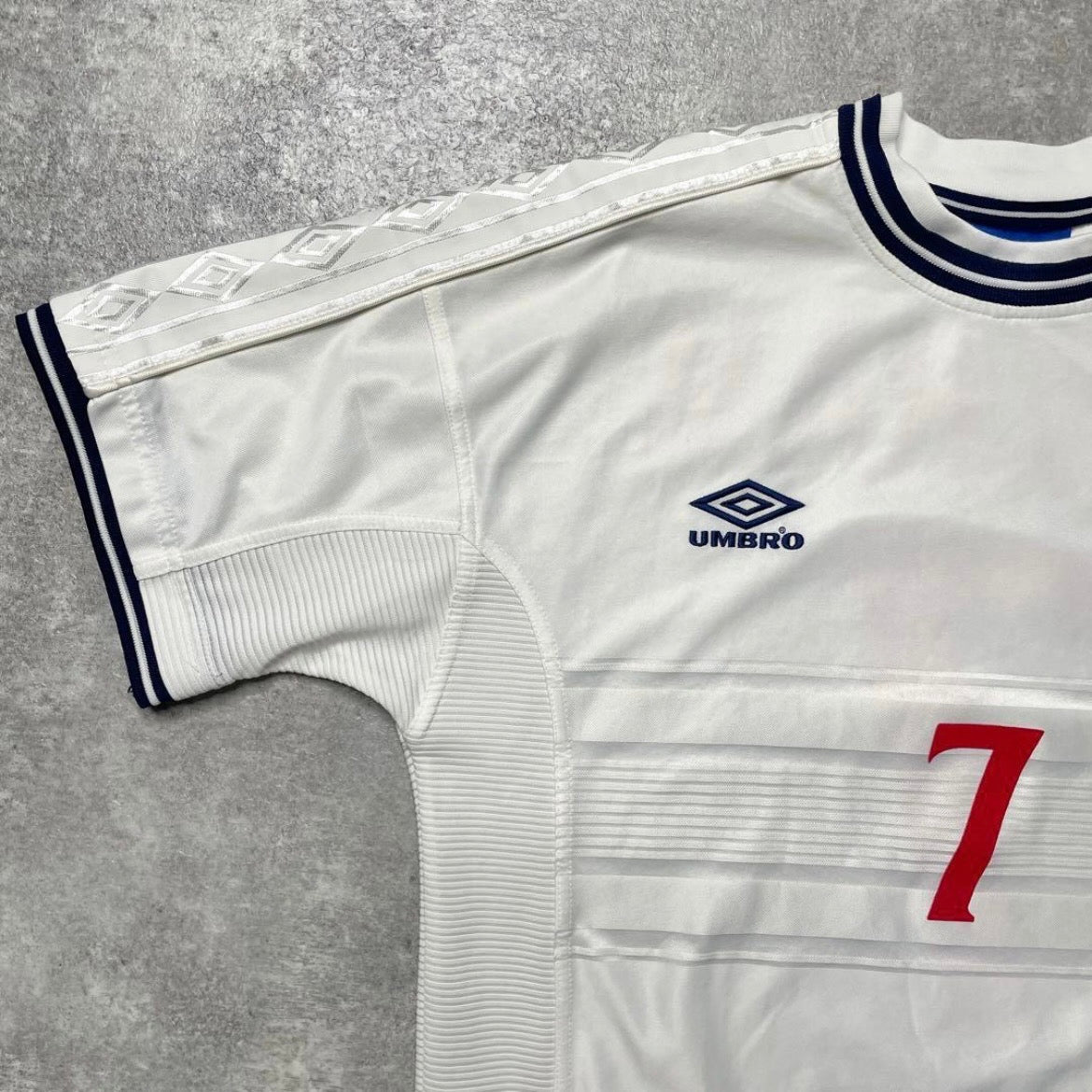 【正規品1999-2001 Umbro England home Beckham #7】