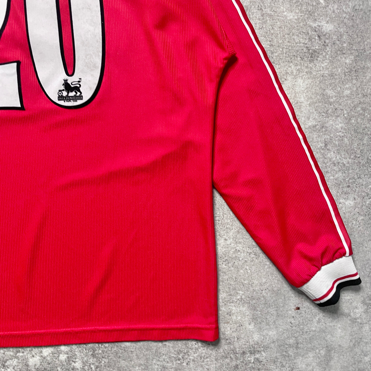 【正規品1998-2000 UMBRO Manchester United home L/S SOLSKJAER #20】