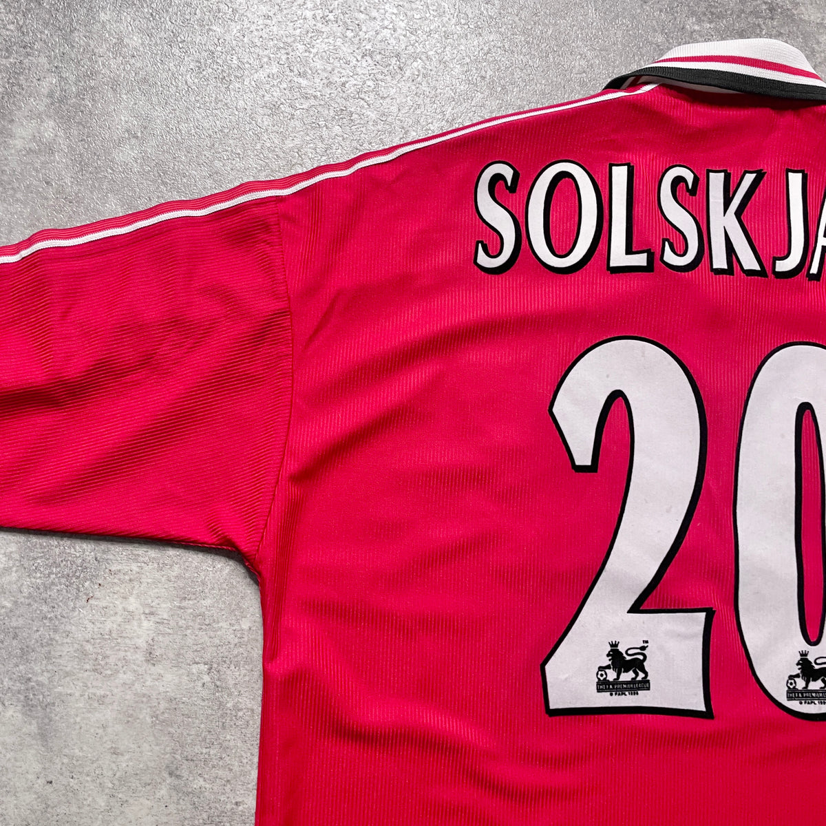 【正規品1998-2000 UMBRO Manchester United home L/S SOLSKJAER #20】