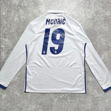 【正規品2016-2017 adidas Real Madrid home L/S MODRIC #19】