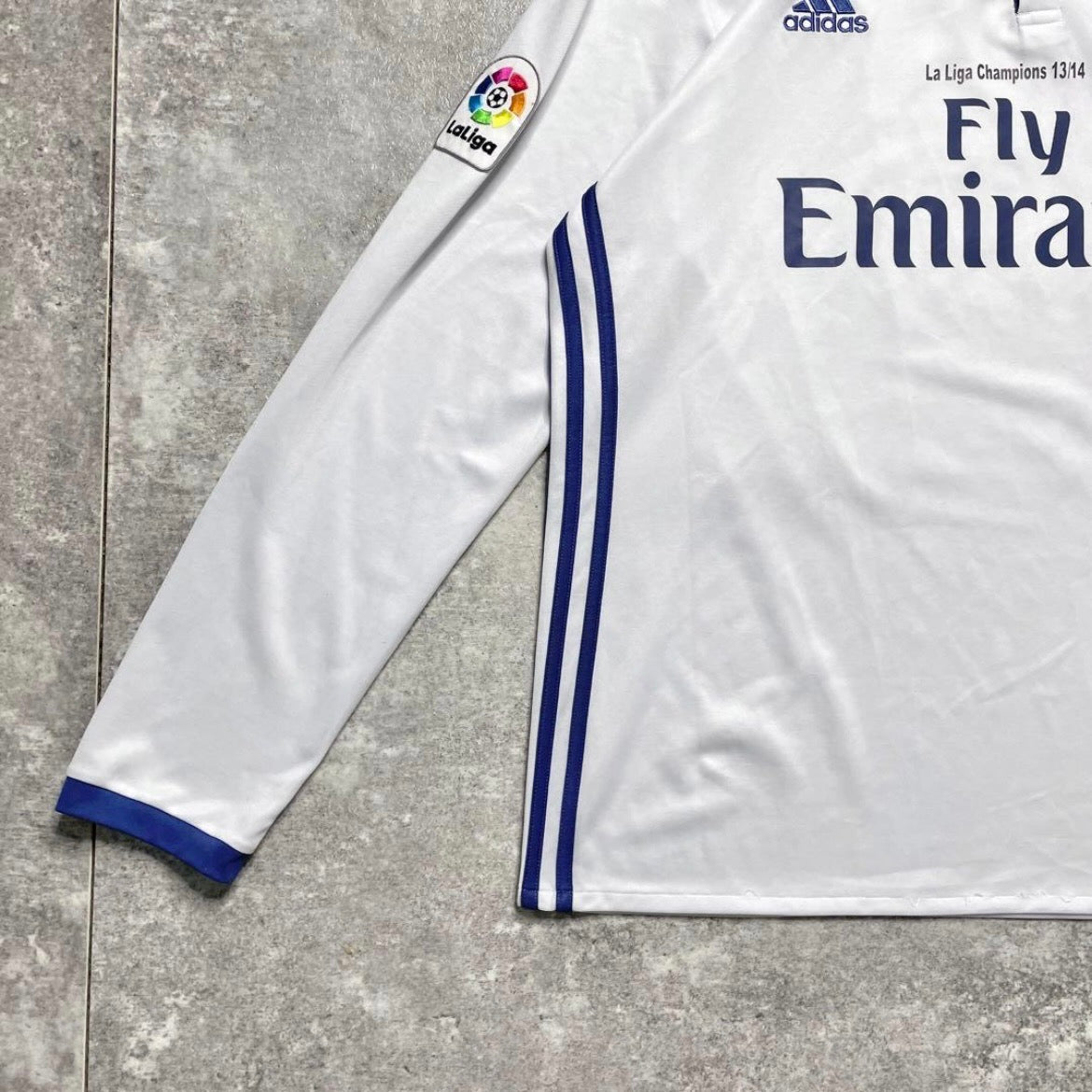 【正規品2016-2017 adidas Real Madrid home L/S MODRIC #19】