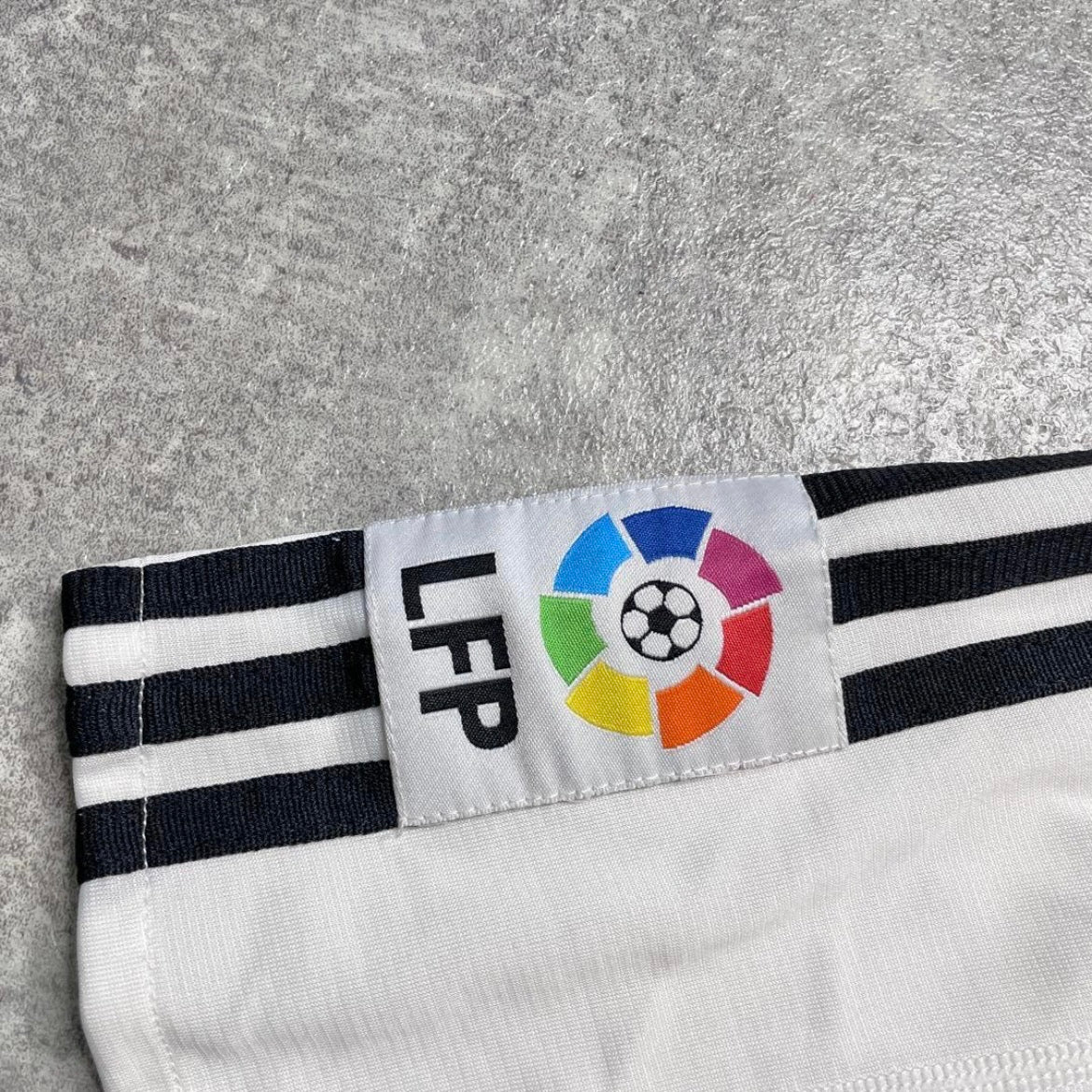 【正規品2003-2004 adidas Real Madrid home Beckham #23】
