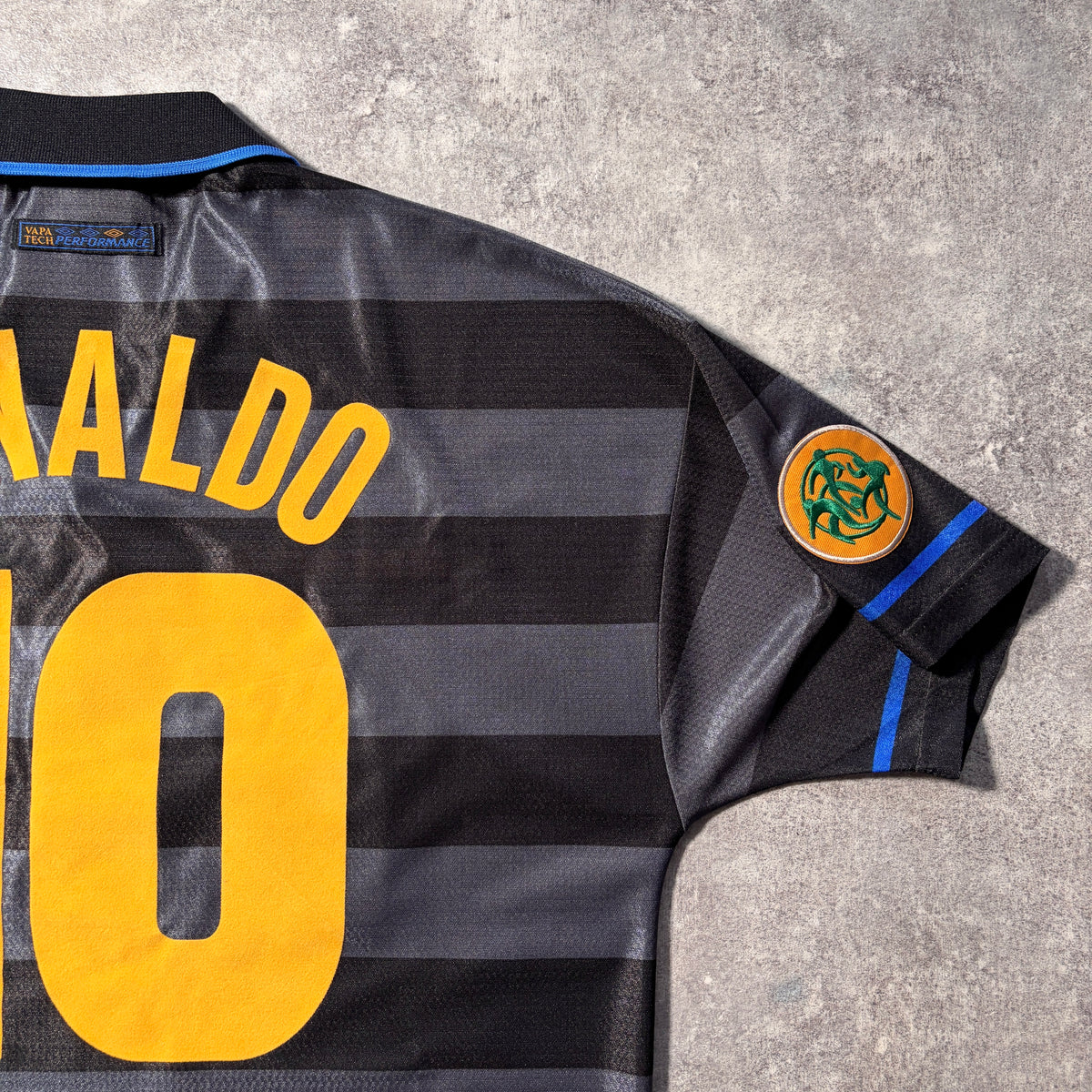 【正規品1997-1998 UMBRO Inter Milan UCL 3rd RONALDO #10】