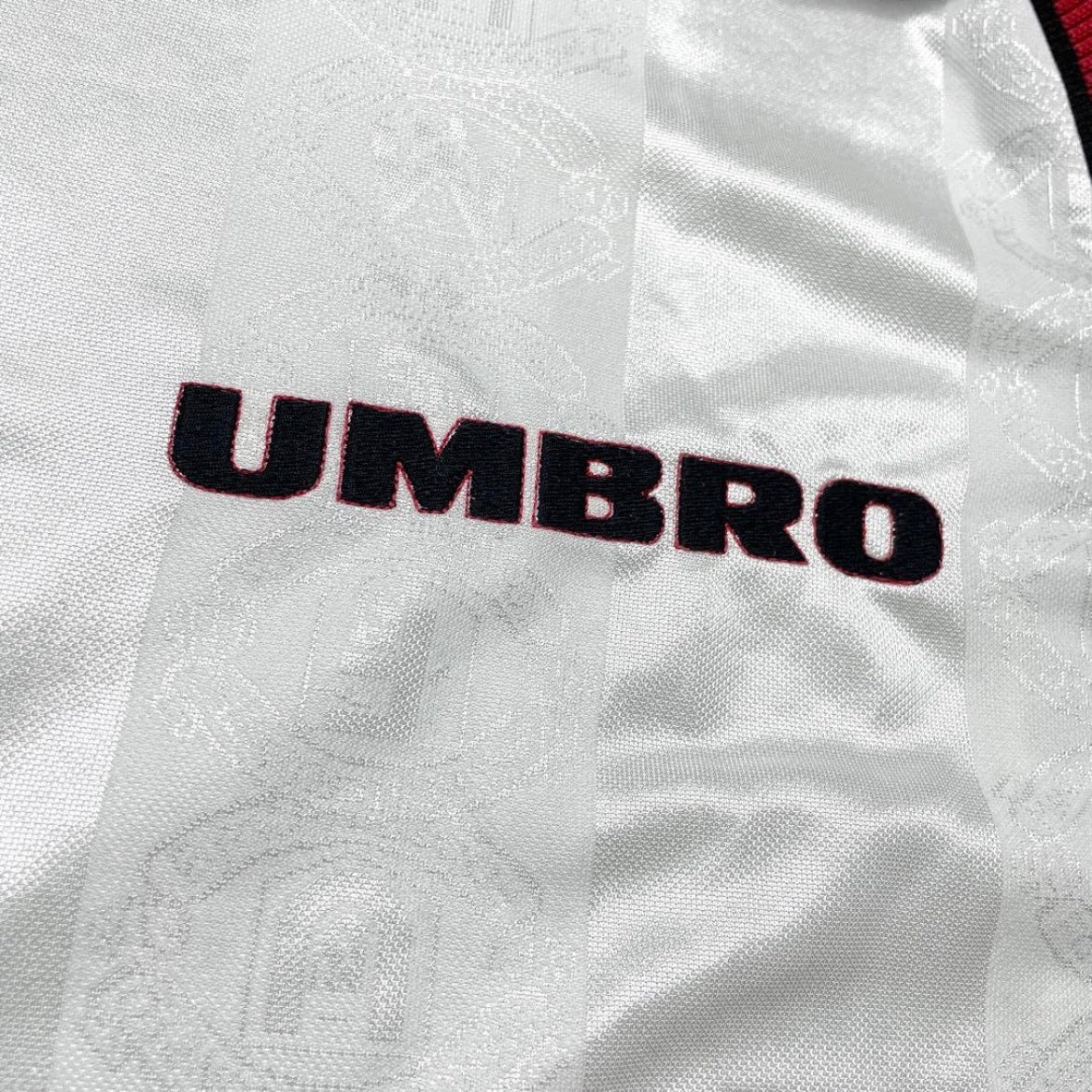 【正規品1997-1999 UMBRO Manchester United Away Shirt #9】