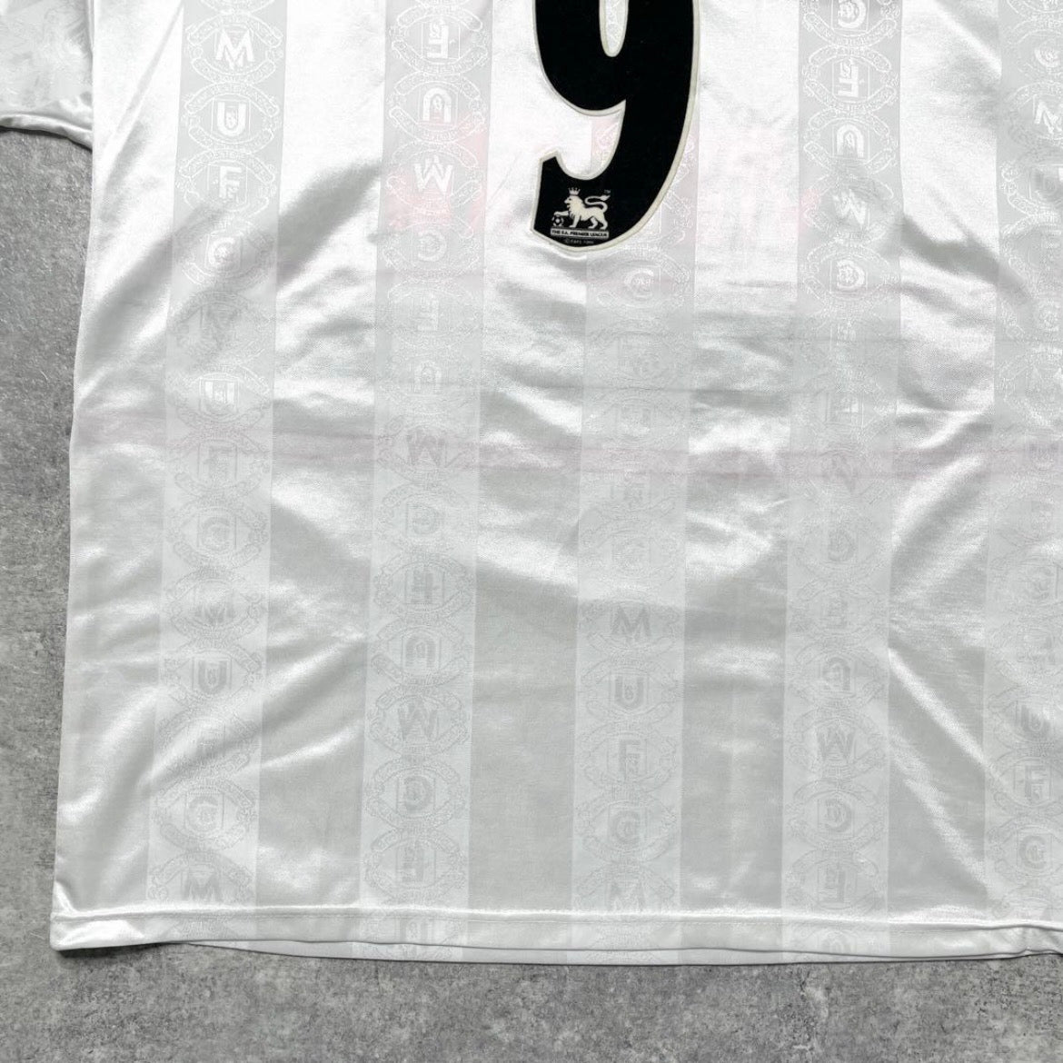 【正規品1997-1999 UMBRO Manchester United Away Shirt #9】