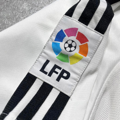 【正規品2003-2004 adidas Real Madrid home Beckham #23】