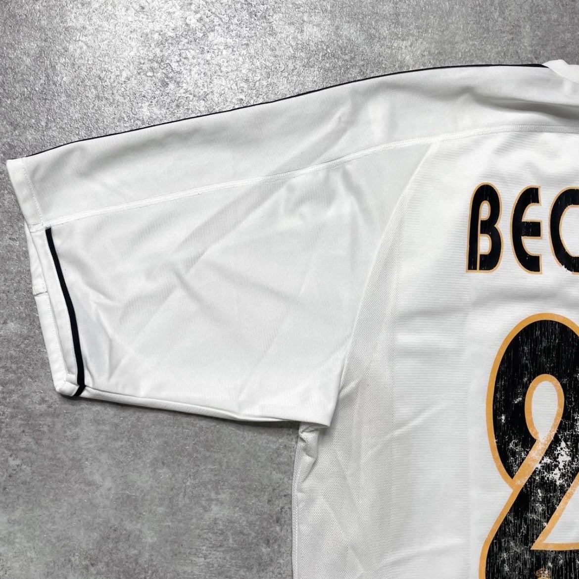 【正規品2003-2004 adidas Real Madrid home Beckham #23】