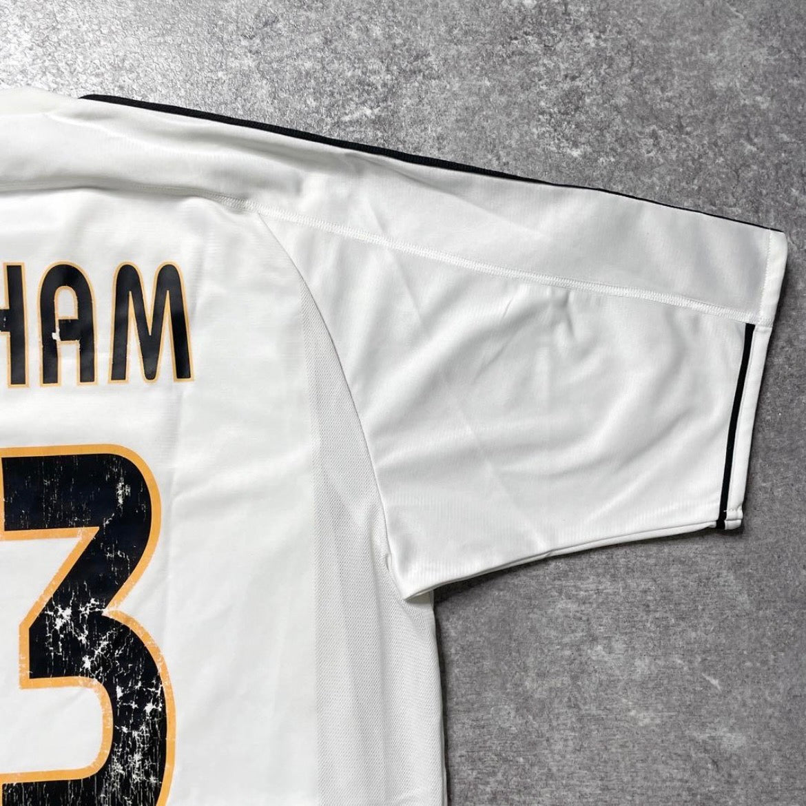 【正規品2003-2004 adidas Real Madrid home Beckham #23】