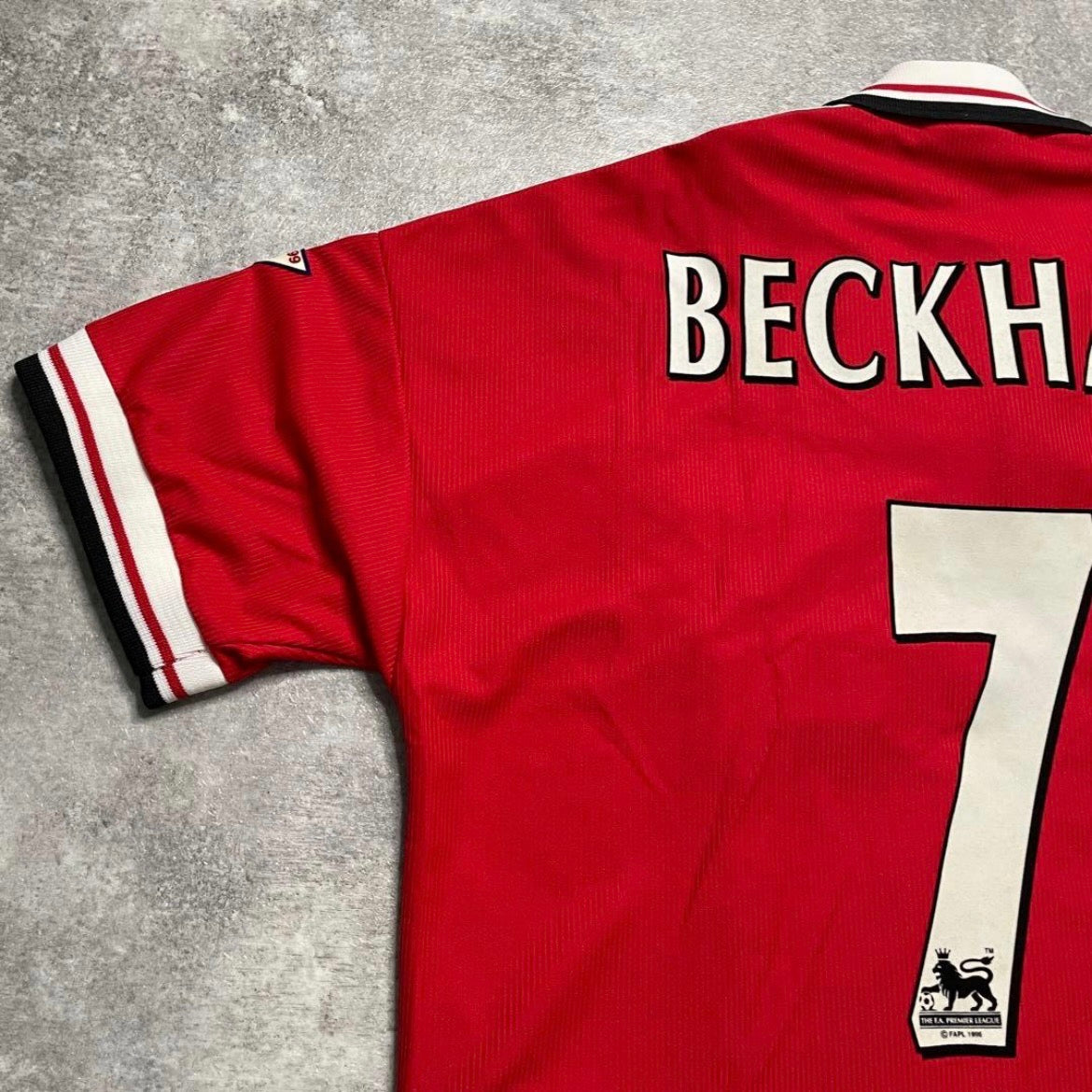 【正規品1998-2000 UMBRO Manchester United home Beckham #7】