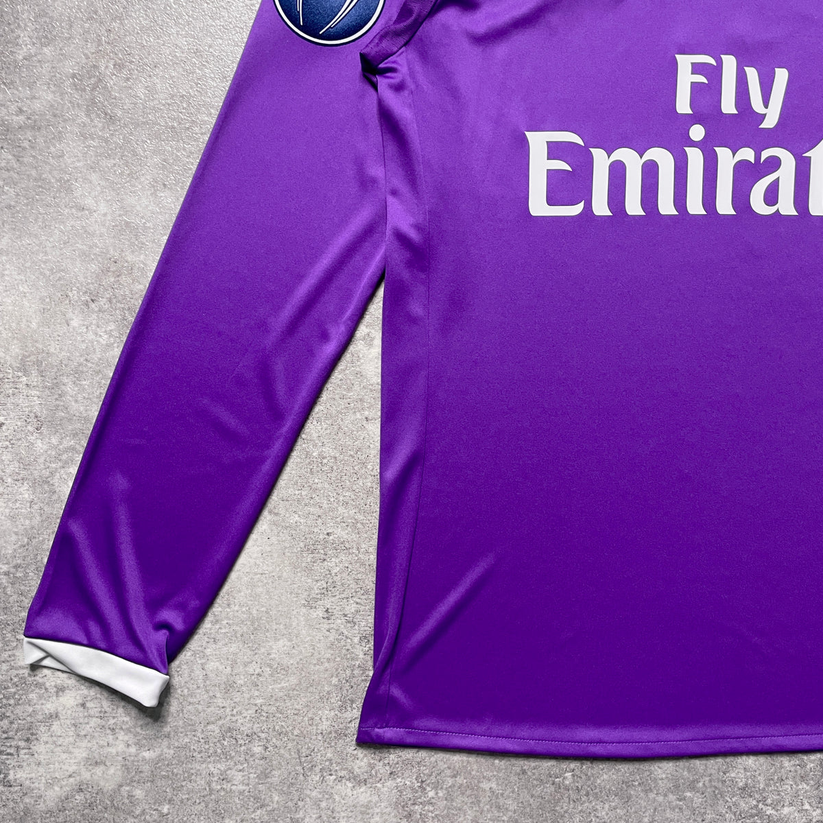 【BNWT正規品2016-2017 adidas Real Madrid away UCL Final RONALDO #7】