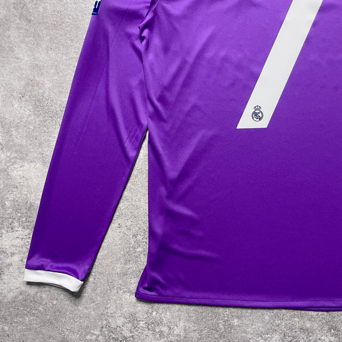 【BNWT正規品2016-2017 adidas Real Madrid away UCL Final RONALDO #7】