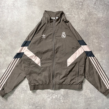 【正規品2024-2025 adidas Real Madrid truck jacket】