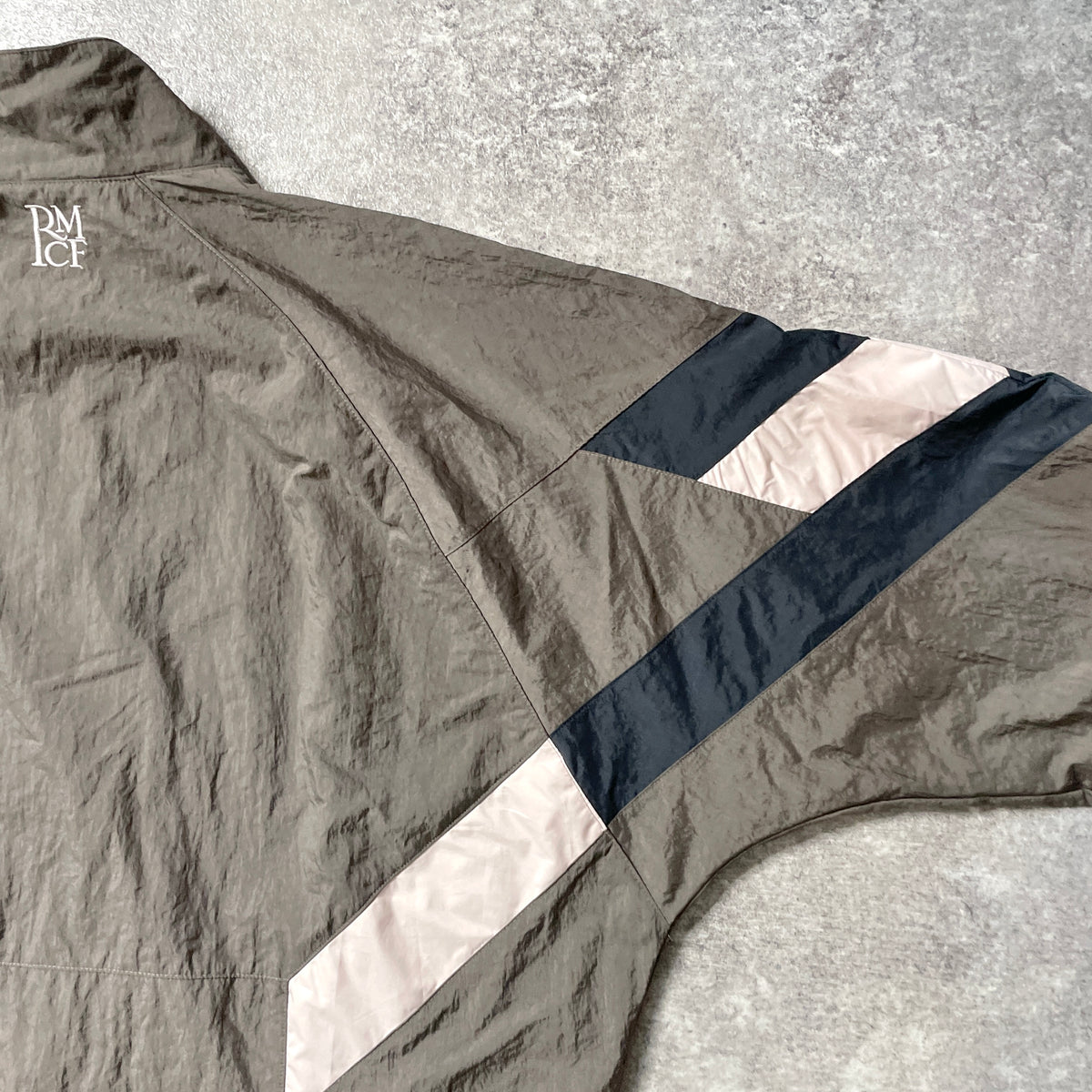 【正規品2024-2025 adidas Real Madrid truck jacket】