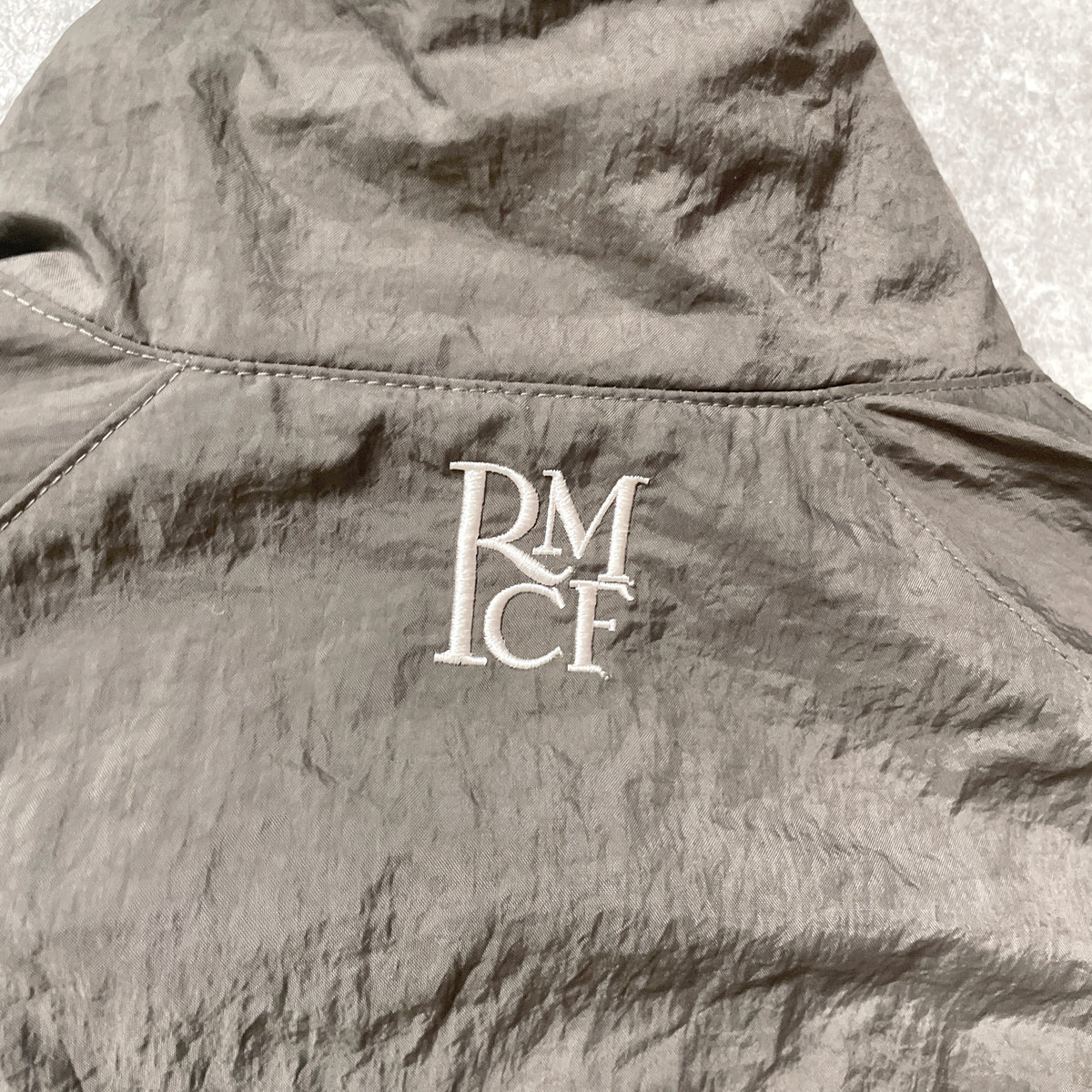 【正規品2024-2025 adidas Real Madrid truck jacket】