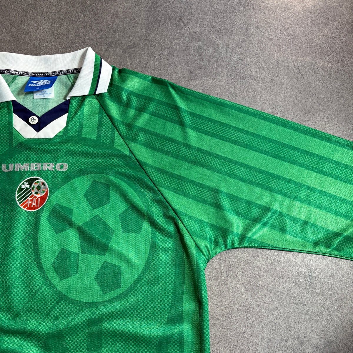 【正規選手支給品1998-2000 Umbro Ireland home L/S #8】