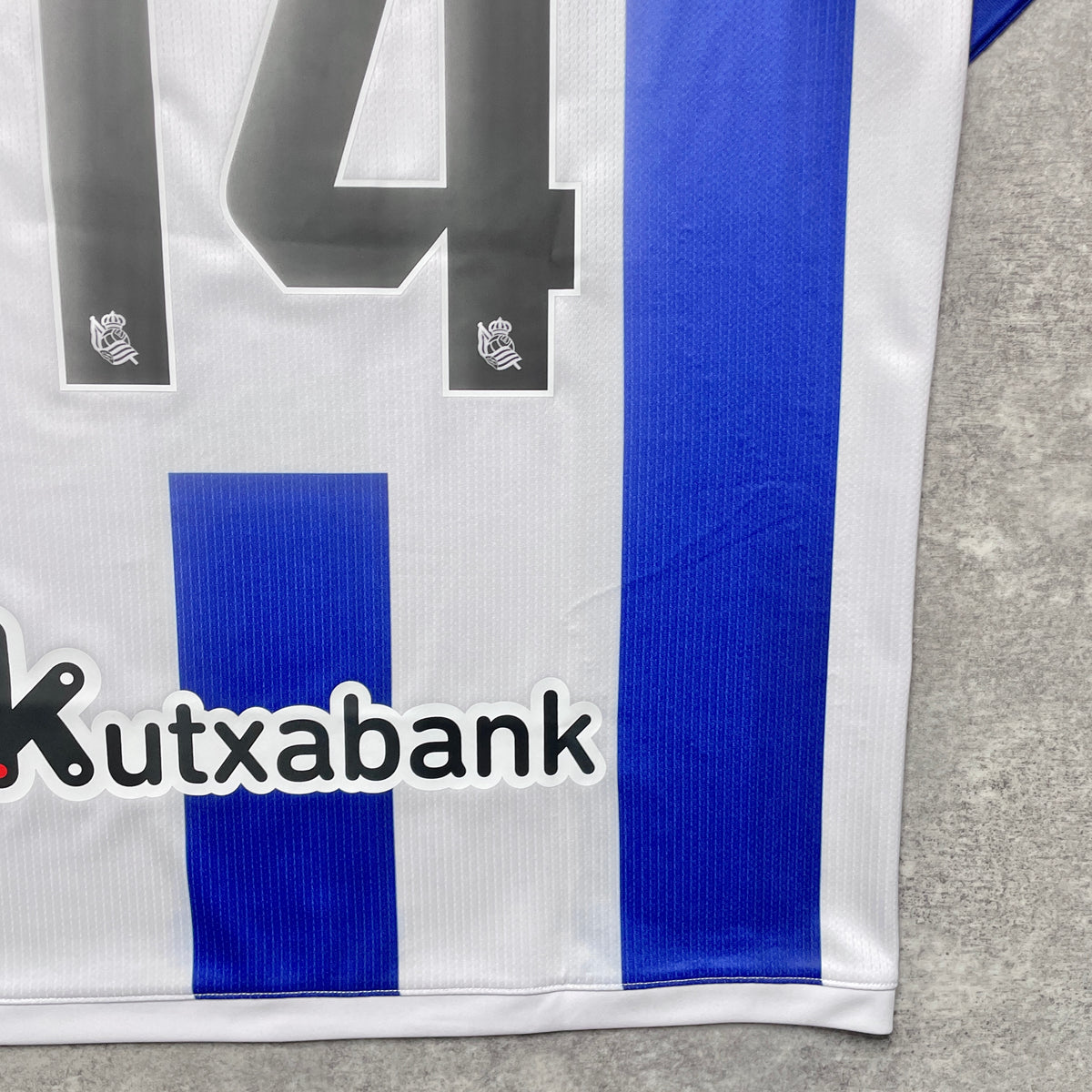 【BNWT正規品2024-2025 macron Real Sociedad home 久保 #14】