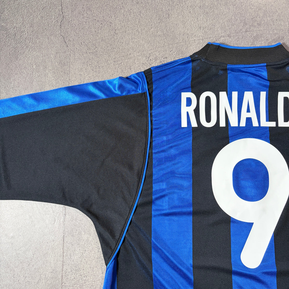 【正規品2000-2001 NIKE Inter Milan home L/S RONALDO #9】