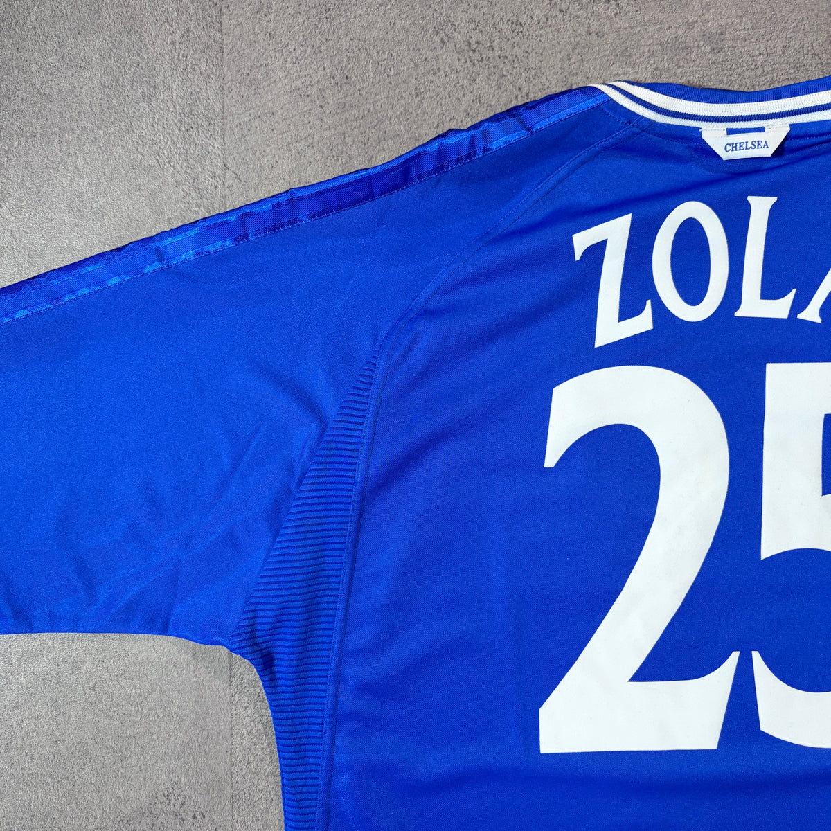 【正規品1999-2000 UMBRO Chelsea home UCL L/S ZOLA #25】