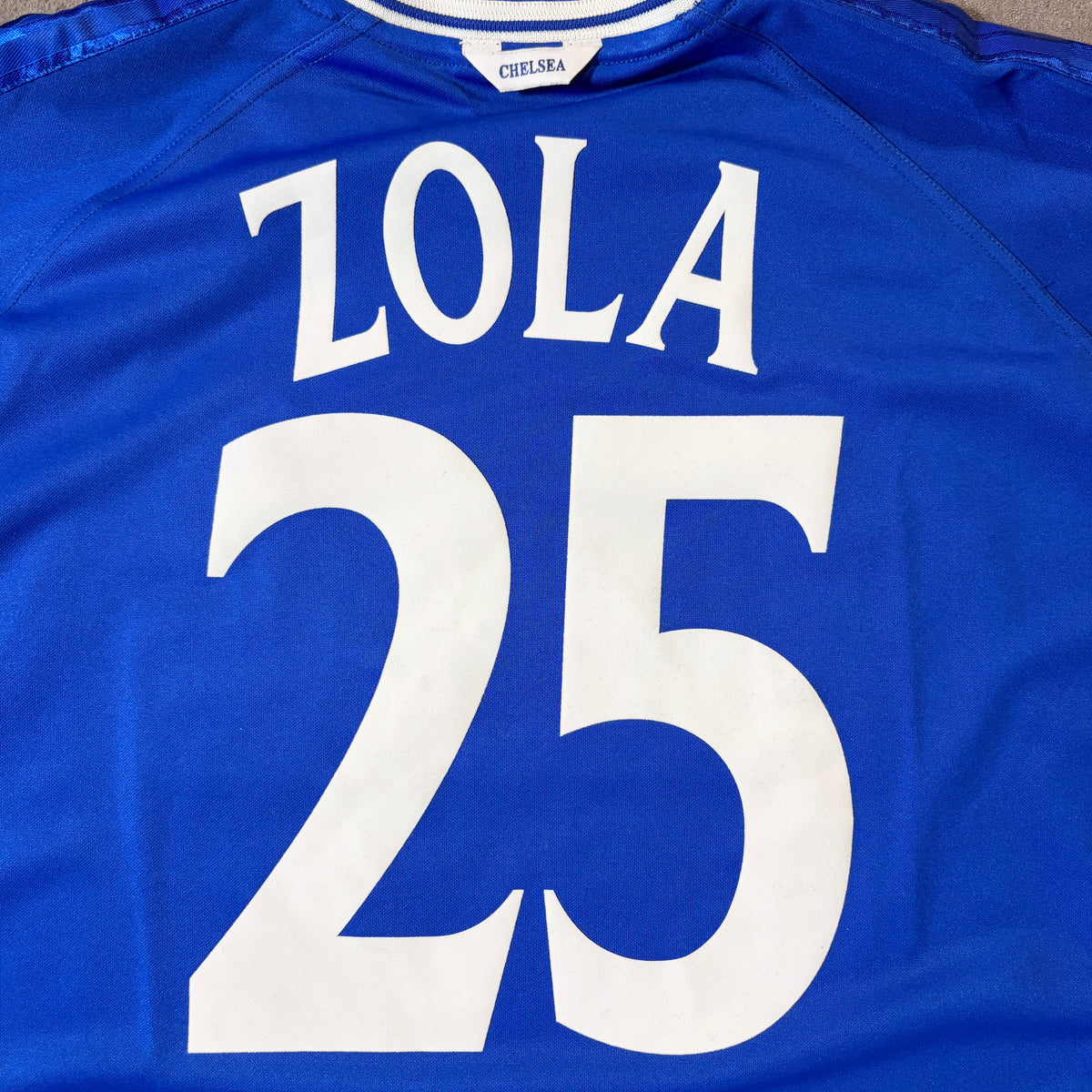 【正規品1999-2000 UMBRO Chelsea home UCL L/S ZOLA #25】