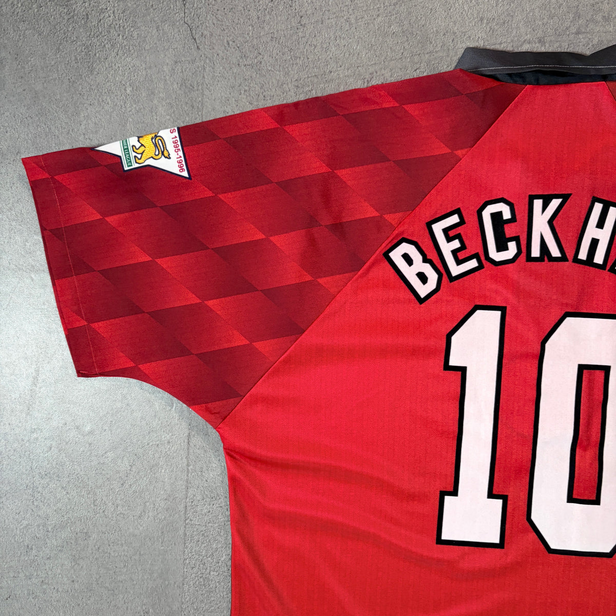 【正規品1996-1998 UMBRO Manchester United Home Beckham #10】