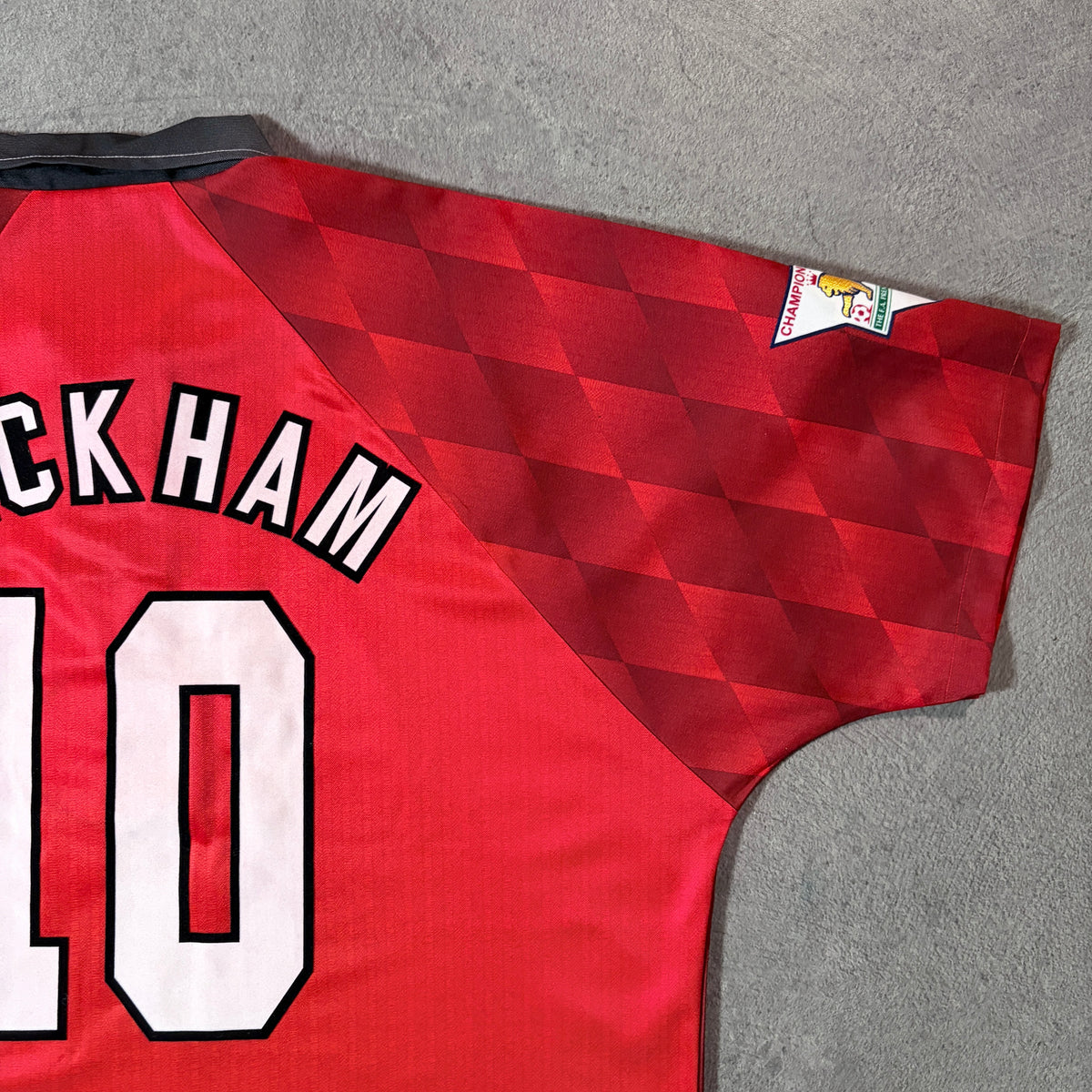【正規品1996-1998 UMBRO Manchester United Home Beckham #10】