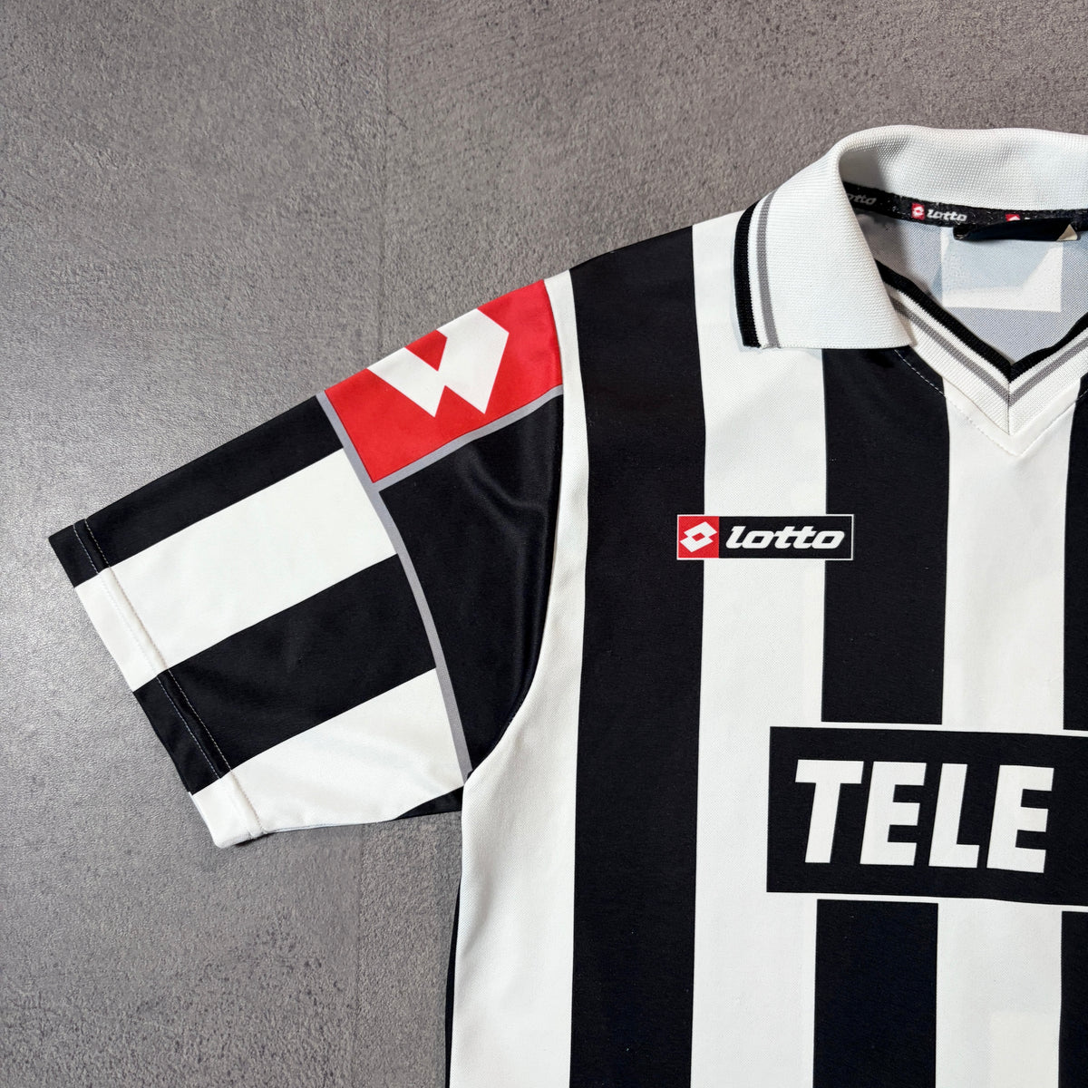 【正規品2000-2001 Lotto Juventus home ZIDANE #21】