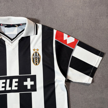 【正規品2000-2001 Lotto Juventus home ZIDANE #21】